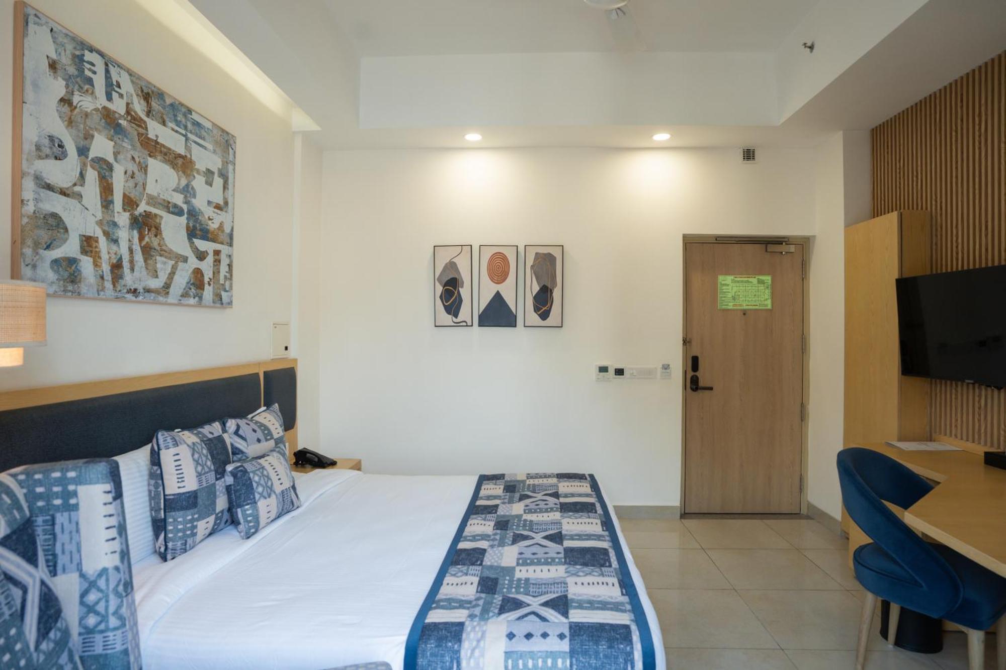 Ar Suites Klj Square Gurgaon Exterior photo