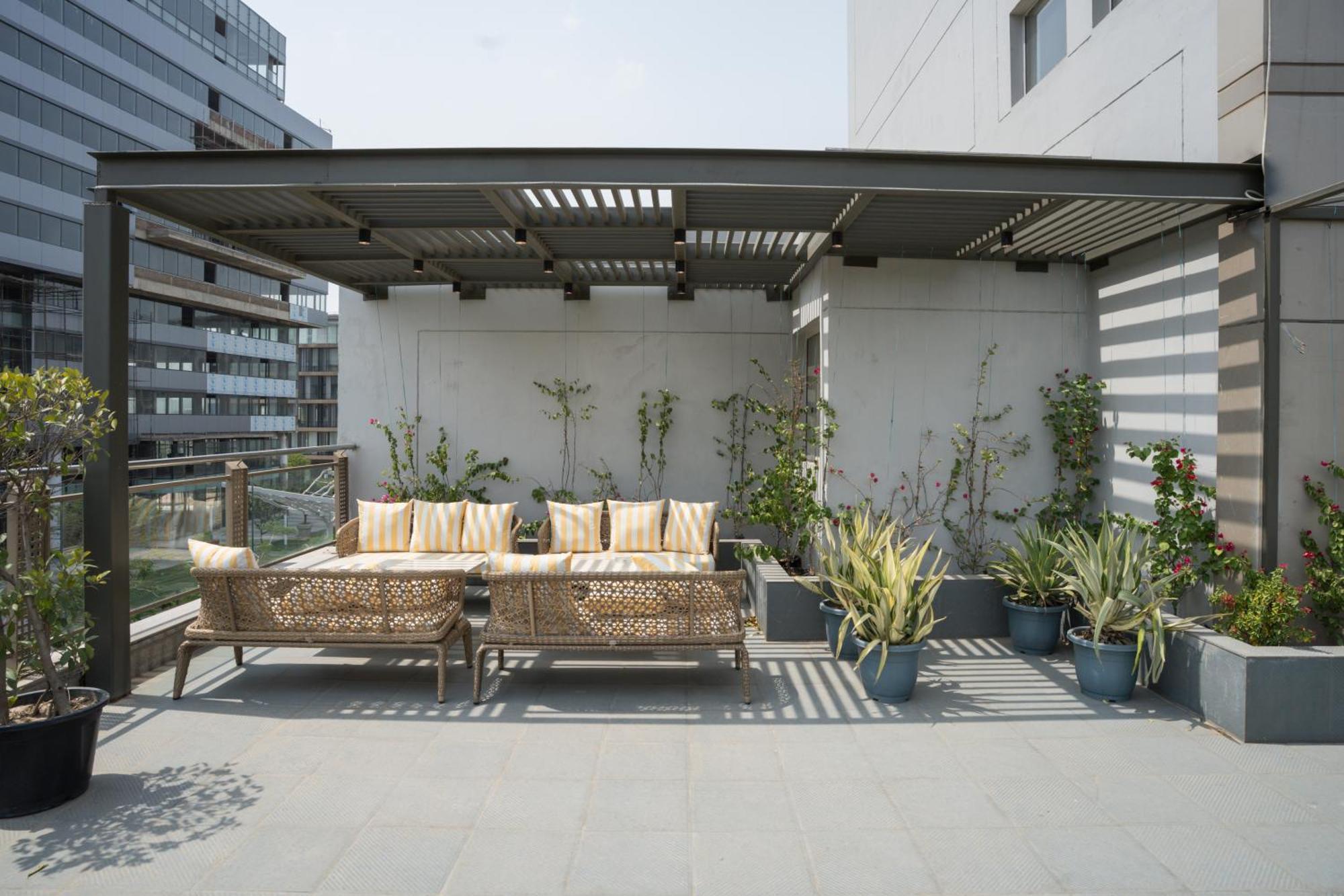 Ar Suites Klj Square Gurgaon Exterior photo
