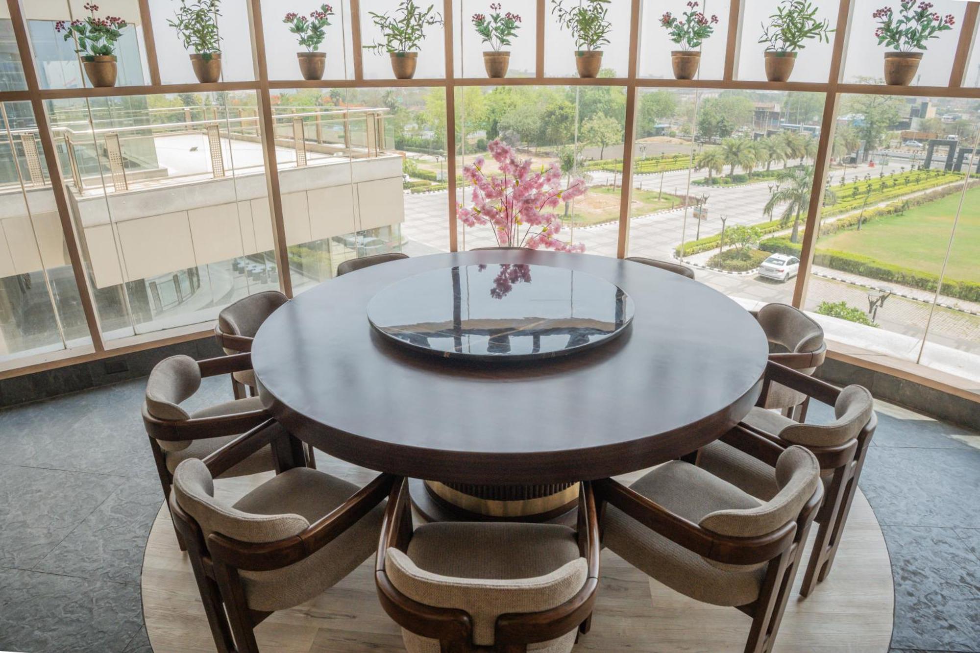 Ar Suites Klj Square Gurgaon Exterior photo